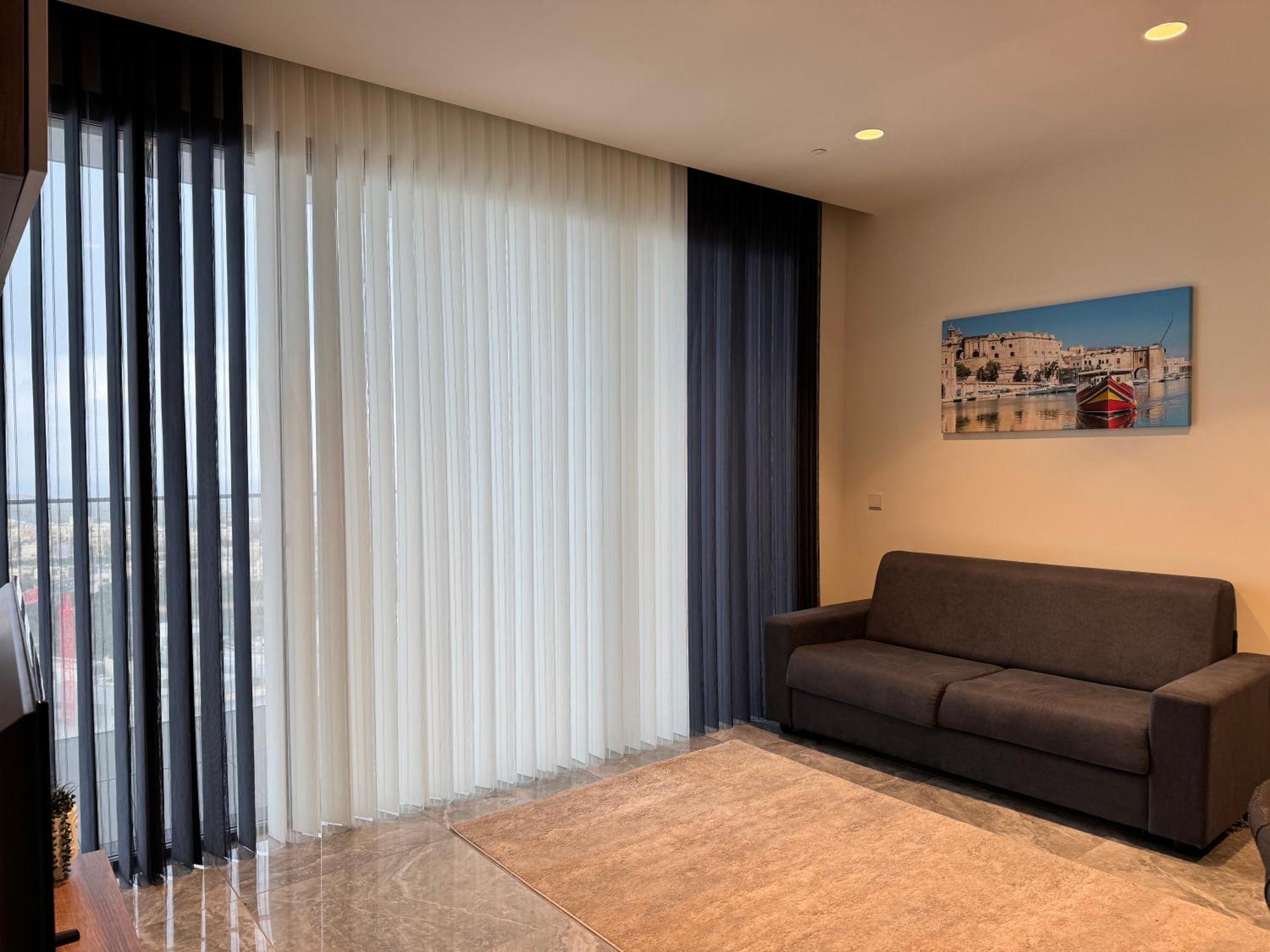 Apartment Sea View Mercury Tower, Rooftop Infinity Pool *